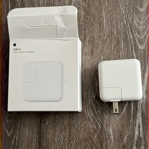 30W USB-C Power Adapter